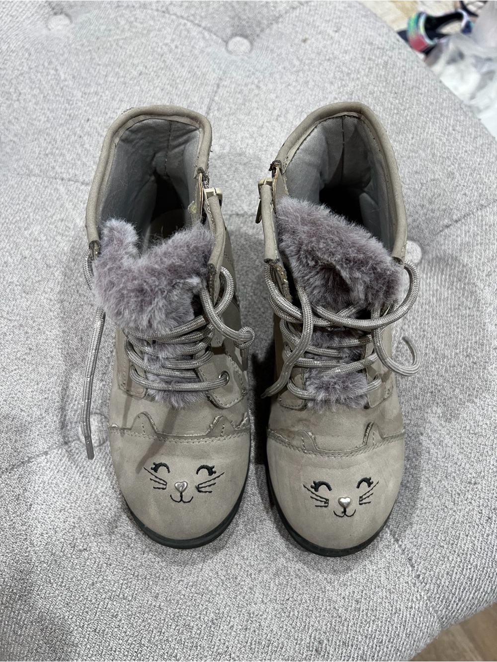Girls' Gray Faux-Fur Lace-Up Ankle Boots with Cat Face Size 12